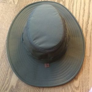 Olive Green Tilley hat - LTM6 Airflo 7 3/8